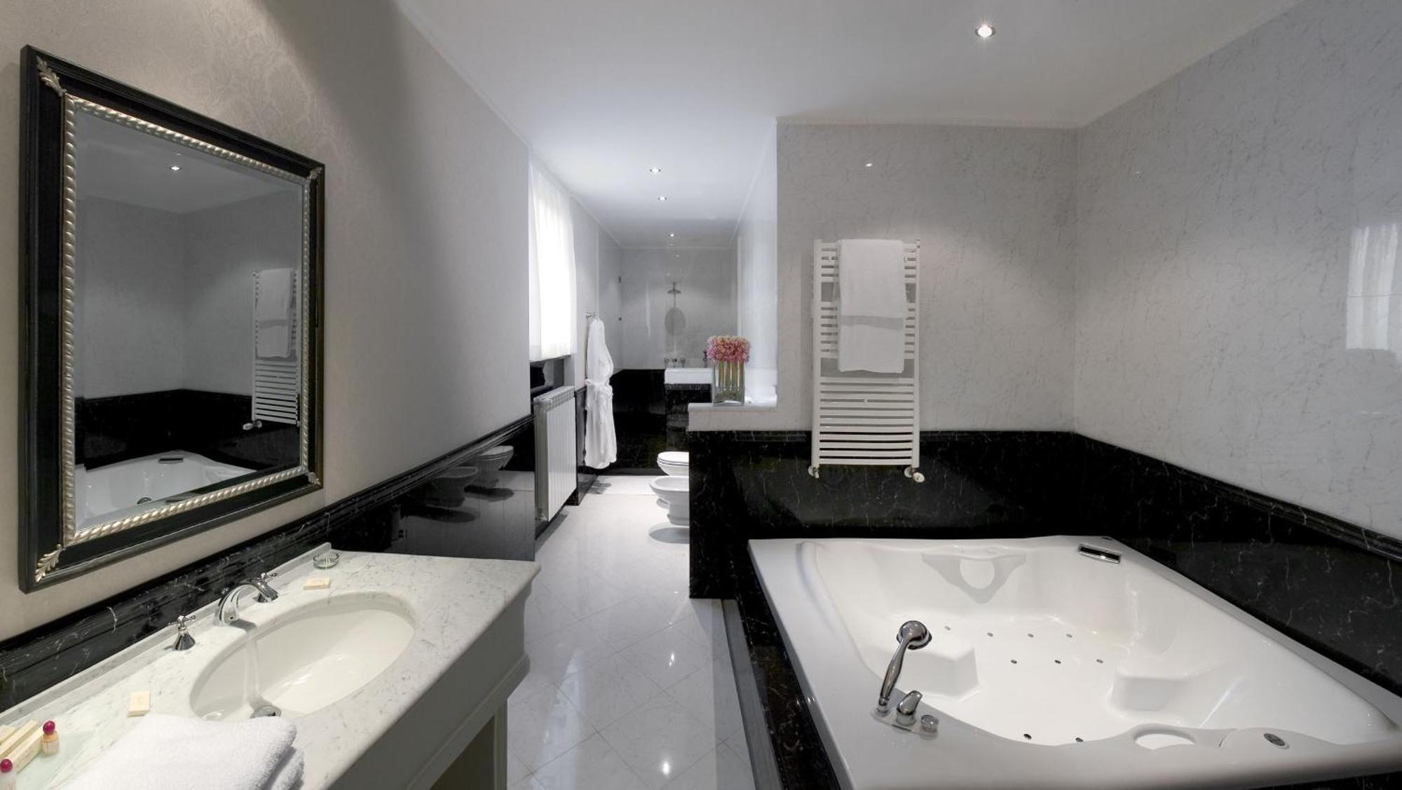 Hotel Maxim Peschiera Borromeo Eksteriør billede
