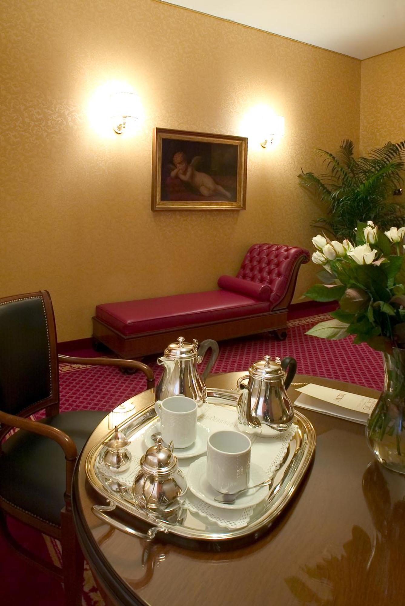 Hotel Maxim Peschiera Borromeo Eksteriør billede